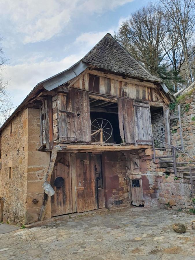 Chambre d'hôtes Le Cascadou Banassac Exterior foto